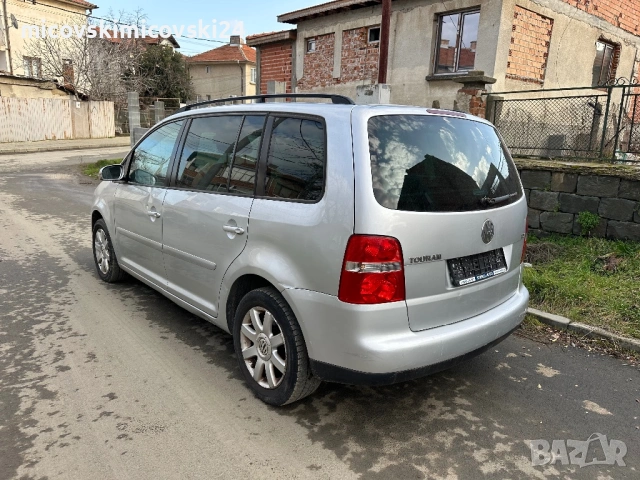 Vw Touran 1.9 tdi 7места, снимка 4 - Автомобили и джипове - 53033376