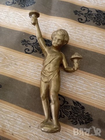 Стара статуетка,надстройка момче