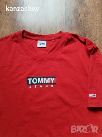 Tommy Hilfiger - страхотна мъжка тениска КАТО НОВА 2ХЛ, снимка 2 - Тениски - 49862905