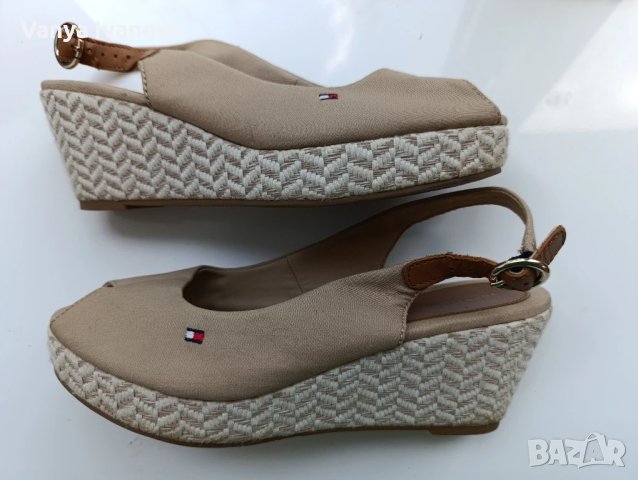 Томму Hilfiger бежови сандали от плат+ подарък тениска MSCH