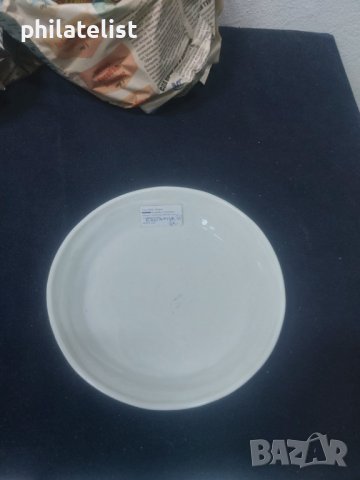 бяла чинийка