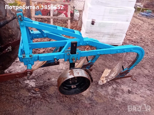 Плуг с три тела в перфектно състояние , снимка 3 - Селскостопанска техника - 52752570