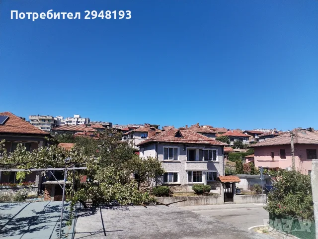 🏡 Етаж от къща в Трявна с двор, гараж и търговско помещение – 120 000 € Предлага се просторен втор