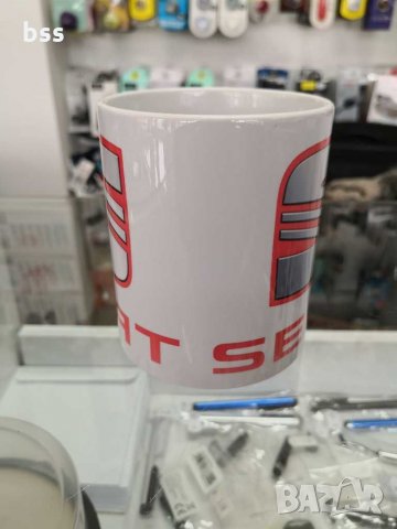 Бяла порцеланова чаша с логото на СЕАТ / SEAT, снимка 2 - Чаши - 31422654