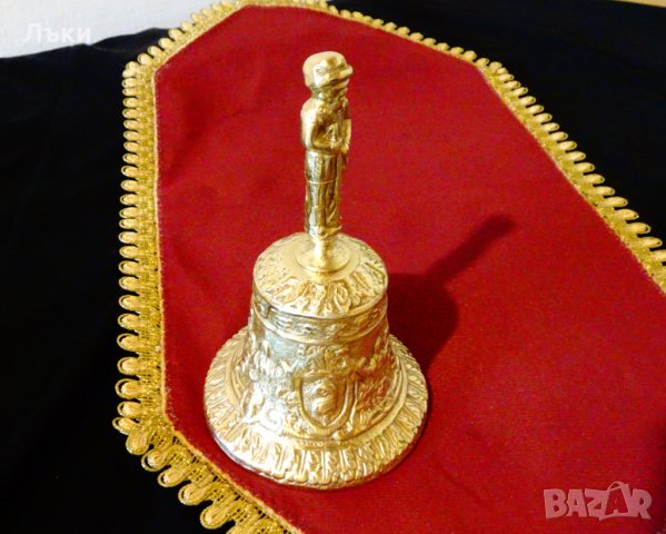 Ловна бронзова камбана с фигура ловец,куче. , снимка 2 - Антикварни и старинни предмети - 29522264