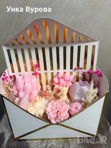 Аранжирана кутия с фигури от соев восък, снимка 9 - Декорация за дома - 50018102