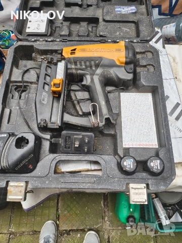 Пистолет за пирони Bostich, снимка 3 - Други инструменти - 54170493