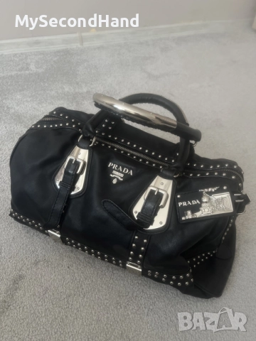 Prada оригинална кожена чанта