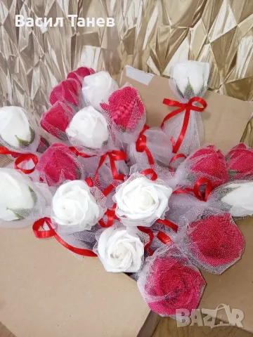 Вечни сапунени ароматизирани рози 6 см чашка 30 см дръжка 