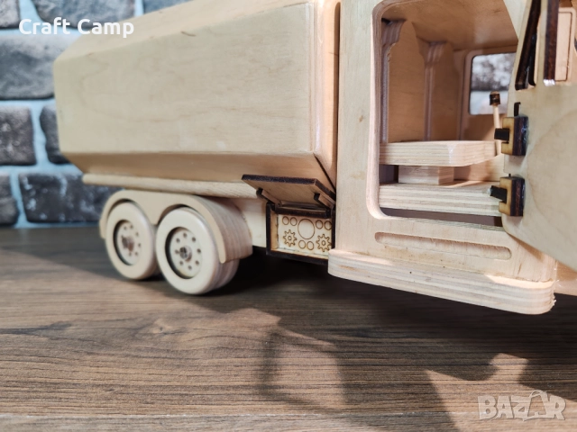 Дървен модел на Камион–Цистерна – Craft Camp, снимка 13 - Коли, камиони, мотори, писти - 52736076