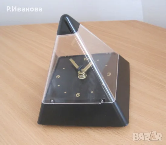Настолен часовник Пирамида 