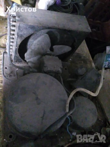 Продавам компресор, снимка 2 - Друго търговско оборудване - 30474385