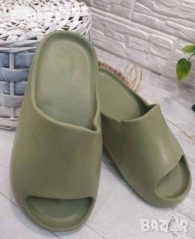 Изчистени дамски плажни чехли, снимка 3 - Чехли - 52881557