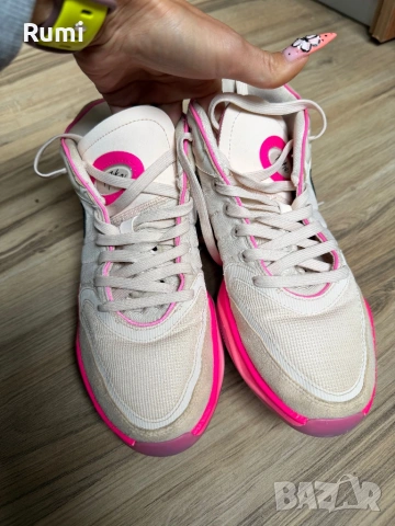 Оригинални маратонки Nike AIR ZOOM G.T. HUSTLE 2! 42 н, снимка 3 - Ежедневни обувки - 52182791