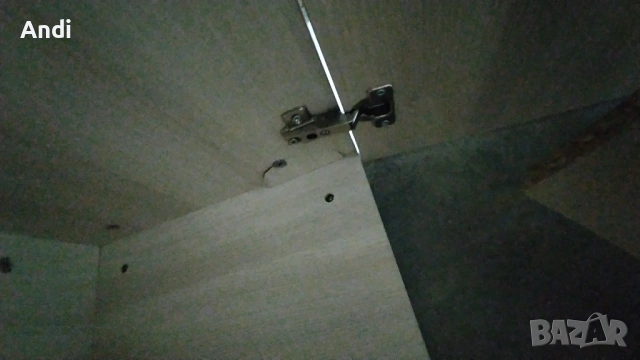 Продавам Гардероб - с четири врати и рафтове 203/40/100 със забележки, снимка 13 - Гардероби - 53331669