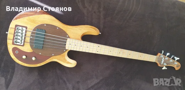 Бас китара Custom V & Бас комбо усилвател Orange Crush 50 BXT, снимка 2 - Китари - 55943175