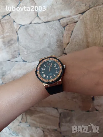 Q&Q Дамски уникален часовник , снимка 3 - Дамски - 50225248