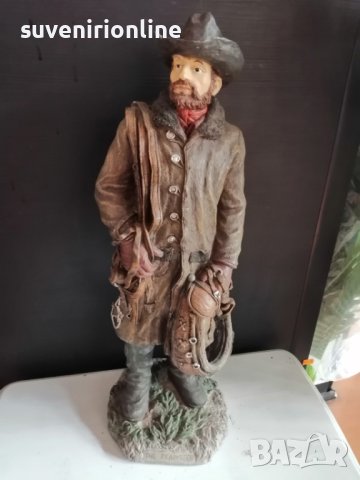 колекционерска статуетка Ловец The Theamster с печат, снимка 4 - Статуетки - 40483171