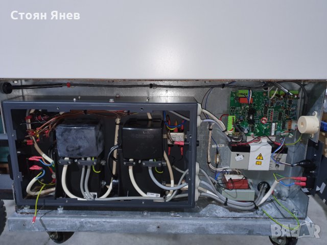 Нискотемпературен фризер Brunswick Innova U725 -86°C, снимка 13 - Други машини и части - 30698888