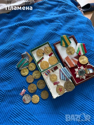 Социалистически медали и значки / 20 бр. , снимка 3 - Антикварни и старинни предмети - 53957063