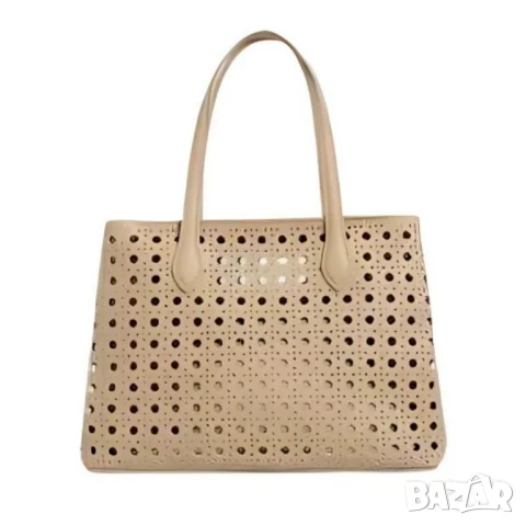 Модерна дамска чанта с перфорация, снимка 3 - Чанти - 50642293
