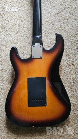 Продавам електрическа китара, снимка 8 - Китари - 54246444