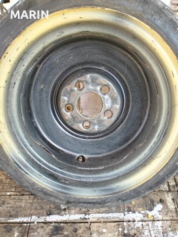 Резервна гума -патерица, снимка 2 - Гуми и джанти - 51484077