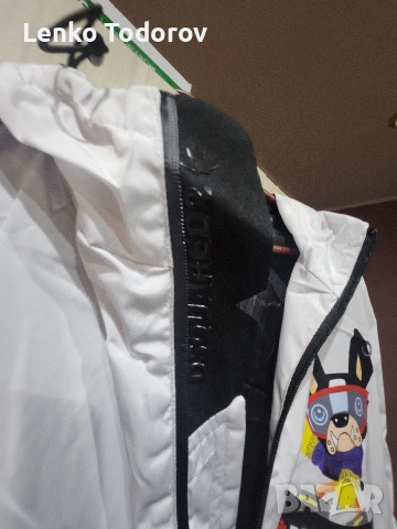 Много яка ветровка, снимка 3 - Якета - 54359392