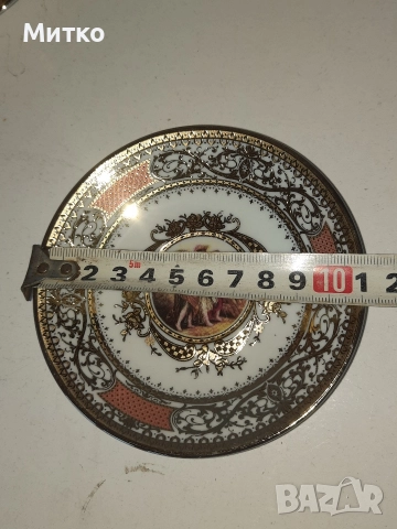 Луксозен сервиз за кафе от фин порцелан ръчно рисуван със златен кант, снимка 8 - Сервизи - 52868005