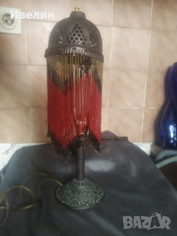 настолна лампа в стил арт деко