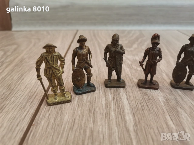 Стари киндер играчки, снимка 4 - Антикварни и старинни предмети - 53134099