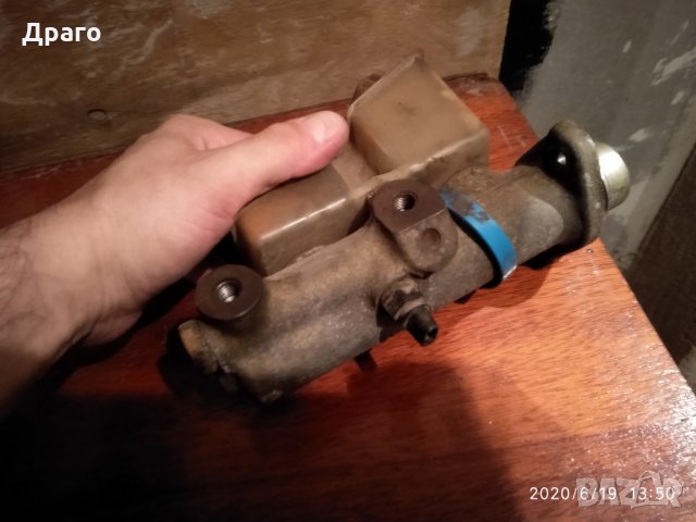 Спирачна помпа с казанче  , снимка 3 - Части - 29204899