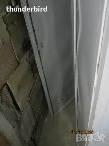 Гардероб метален с две врати, снимка 4 - Други - 47875892