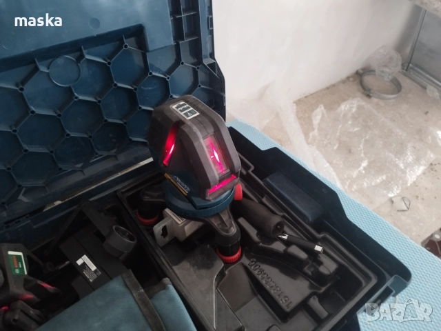 Bosch GLL 3-50 лазерен нивелир, снимка 12 - Измервателни инструменти - 51514413