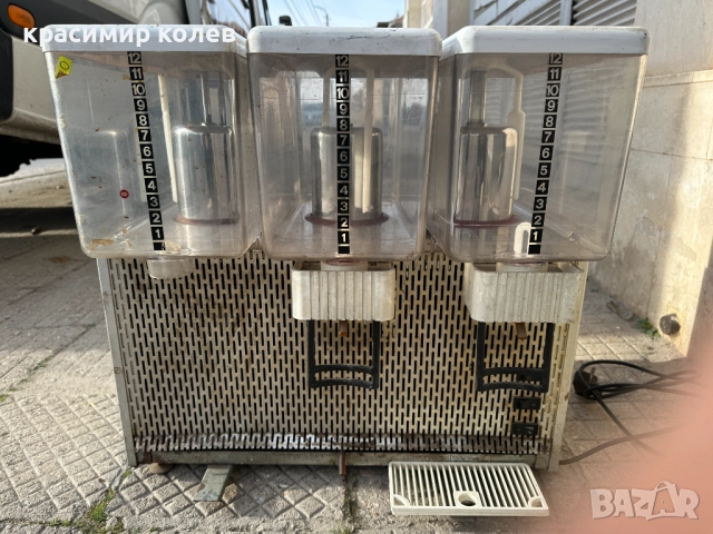 италианска професионална машина за охлаждане на сок или айран, снимка 11 - Обзавеждане за заведение - 52898575