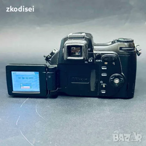 Фотоапарат NIKON-E8800, снимка 5 - Фотоапарати - 56457787