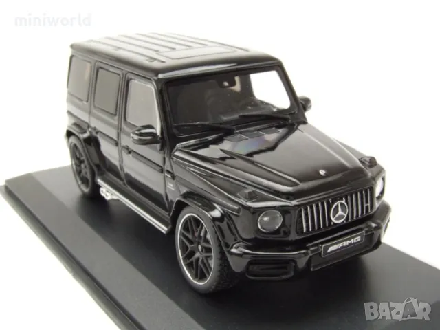 Mercedes-Benz G63 AMG 2022 - мащаб 1:43 на Solido моделът е нов в PVC дисплей-кейс, снимка 7 - Колекции - 45793799