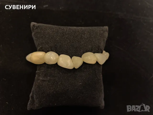 Гривна от млечен кварц , снимка 1