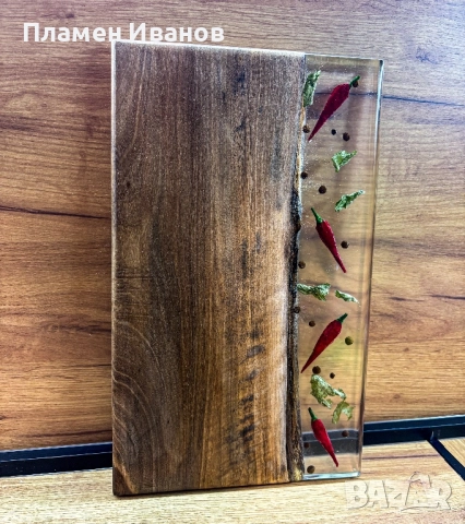 Плата за сервиране от орех и епоксидна смола , снимка 4 - Прибори за хранене, готвене и сервиране - 52452434