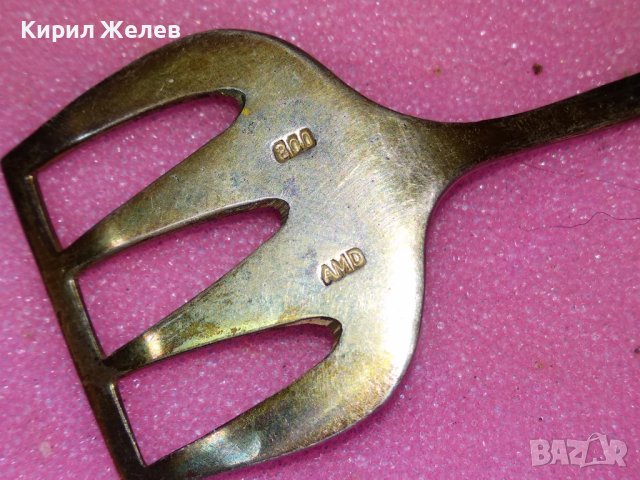 AMD СТАРА РЯДКА КОЛЕКЦИОНЕРСКА ФИГУРАЛНА СРЕБЪРНА ВИЛИЧКА Тип ГРЕБЛО СРЕБРО 800 ПРОБА с ПАТИНА 42979, снимка 2 - Колекции - 44373401