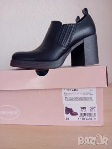 Затворени дамски обувки с висок ток, снимка 2 - Дамски обувки на ток - 50411499