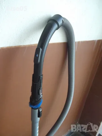 Прахосмукачка "PHILIPS - FC9331/09" работеща, снимка 2 - Прахосмукачки - 55792462