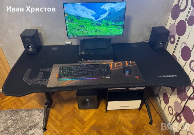 Гейминг бюро Ultradesk Grand, снимка 5 - Бюра - 56222969