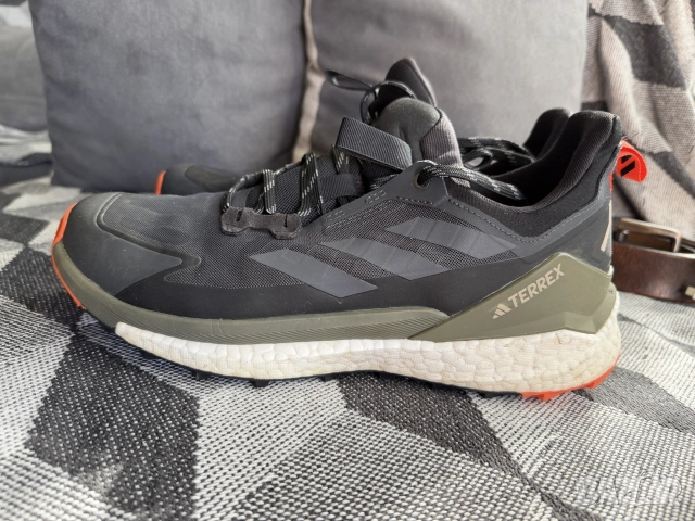 adidas Terrex Free Hiker 2.0 Low, снимка 2 - Маратонки - 56306573