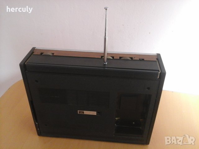 Tobi Sonic japan радио касетофон радиокасетофон, снимка 2 - Радиокасетофони, транзистори - 31023977