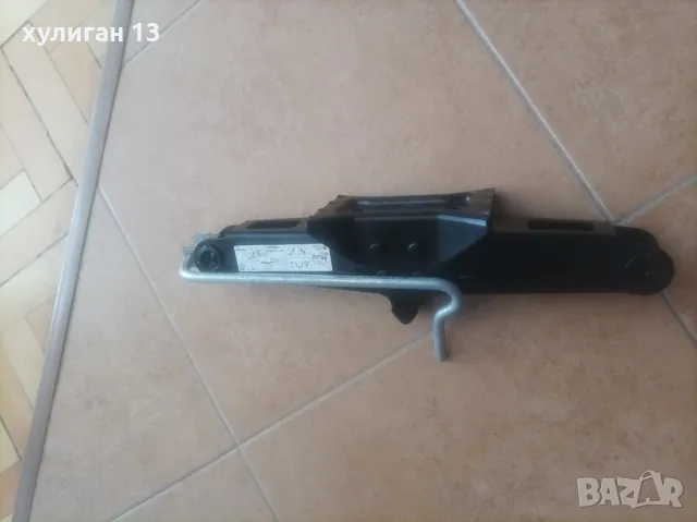 Продавам оригинален крик за Рено Клио IV, снимка 4 - Части - 55950700