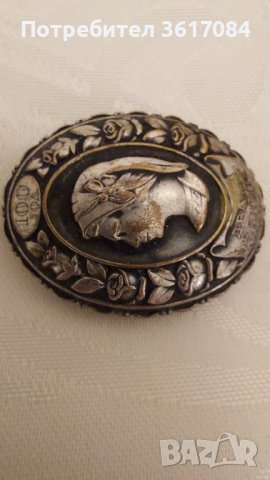 Юбилейна значка (брошка, медал) -100 години д-ва на жените, снимка 2 - Антикварни и старинни предмети - 39388646