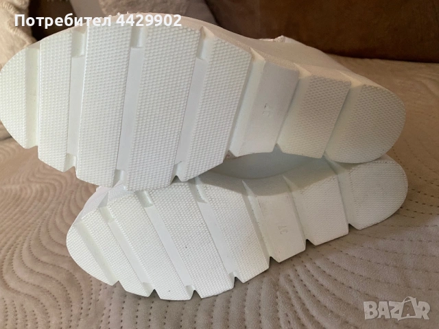 Обувките са много леки и удобни, снимка 3 - Дамски ежедневни обувки - 54242077