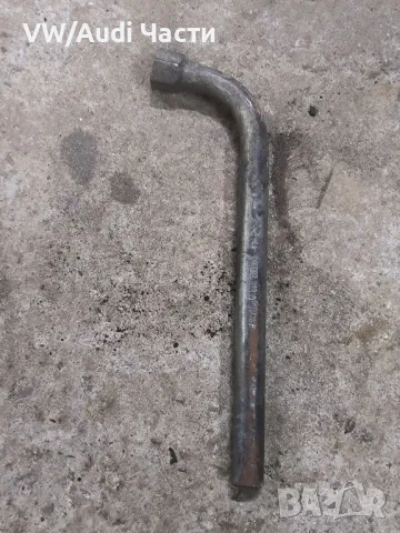 Оригинален ключ за гуми Фолксваген Ауди Сеат Шкода VW Audi Seat Skoda 17mm 171012219А