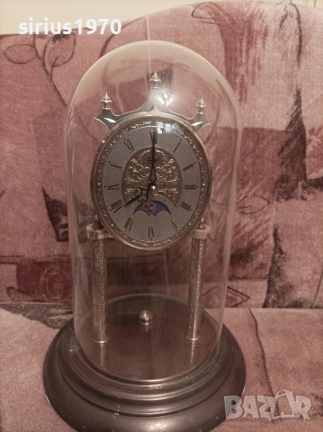 400-дневен кварцов часовник